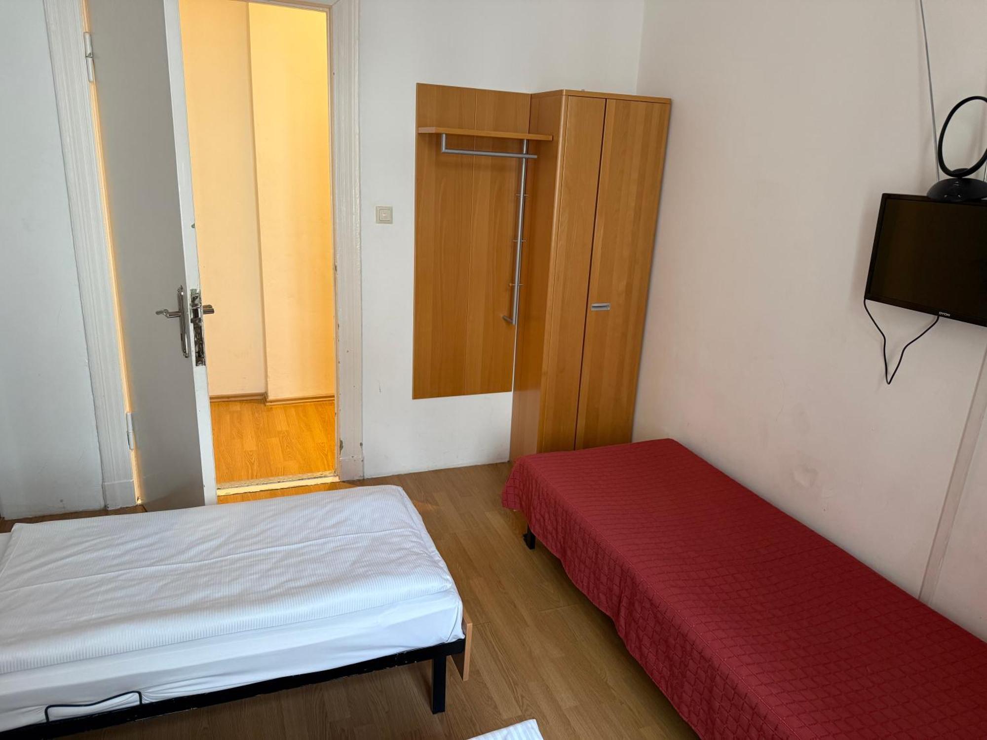 Six-Bed Room