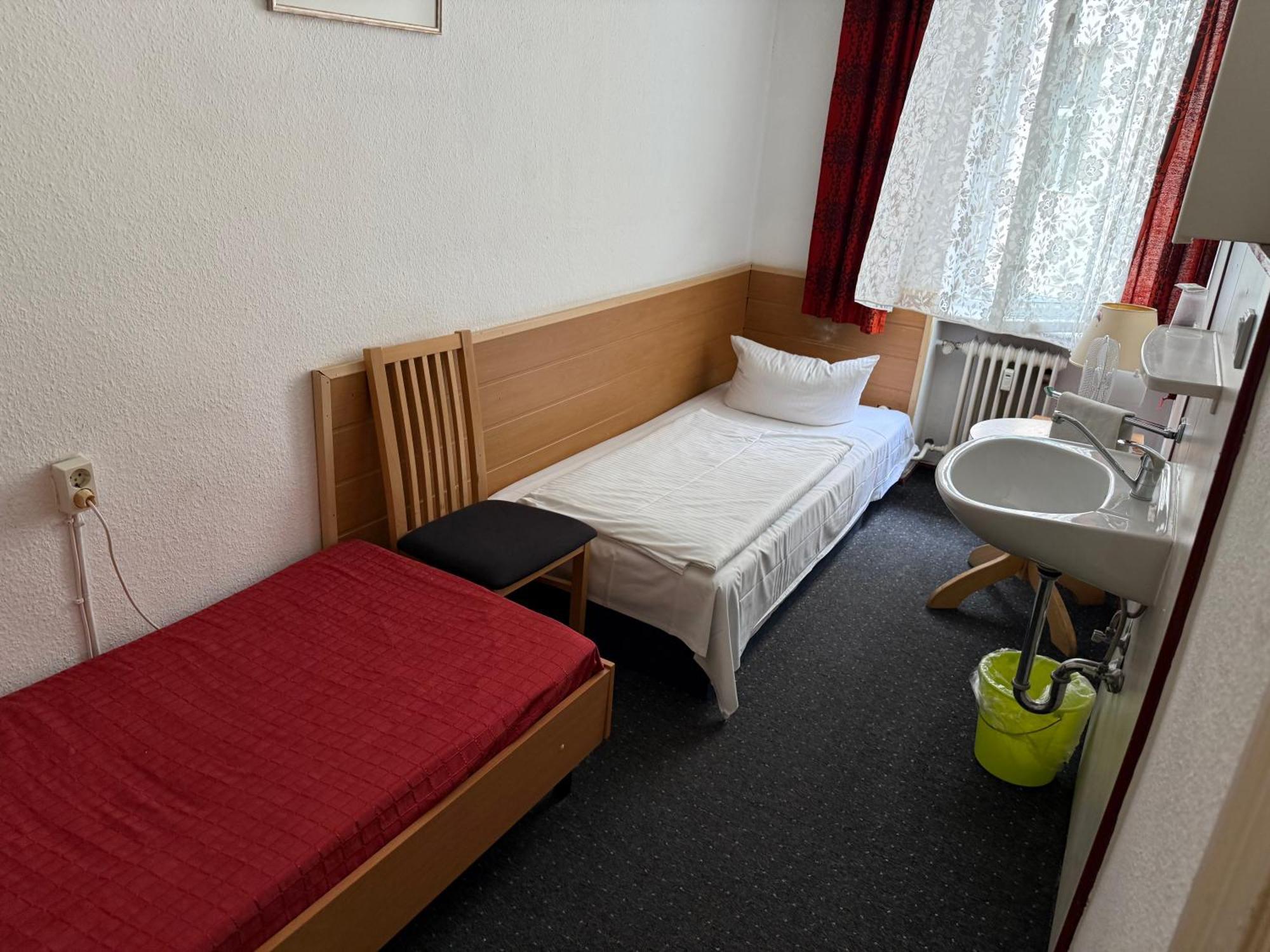 Economy Single Room